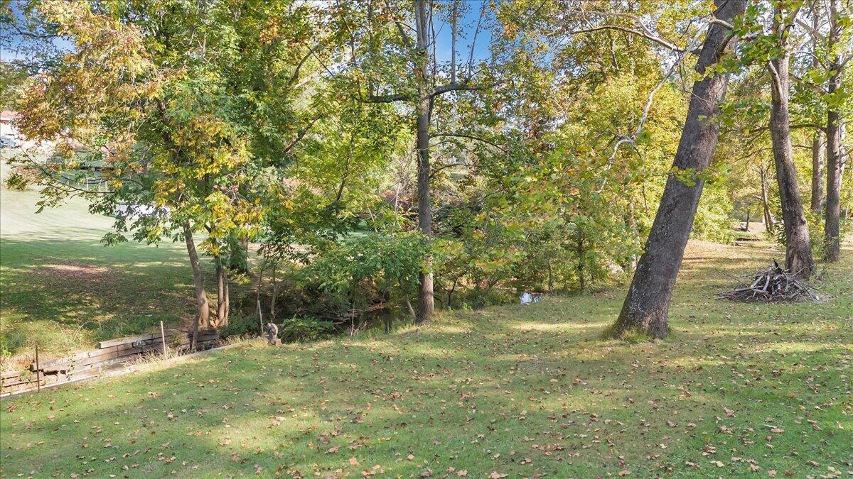 1047 Laymantown RD - Photo 53