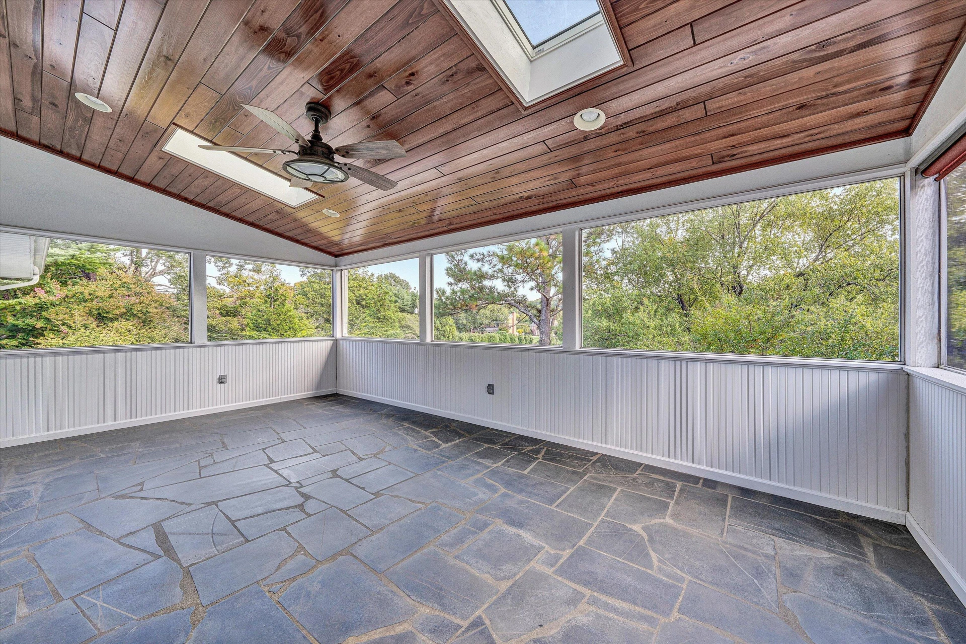 5668 Club LN - Photo 19