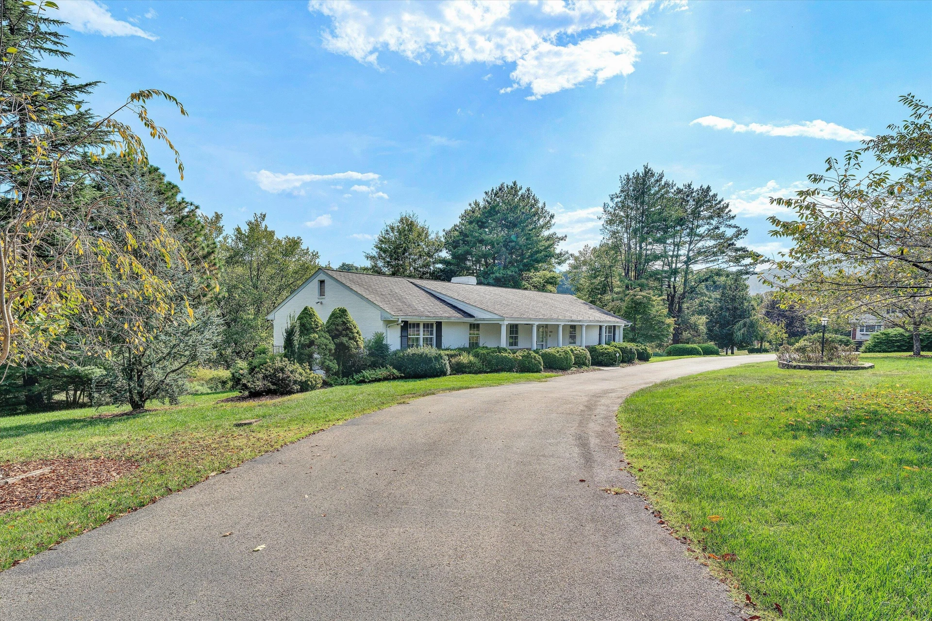5668 Club LN - Photo 4