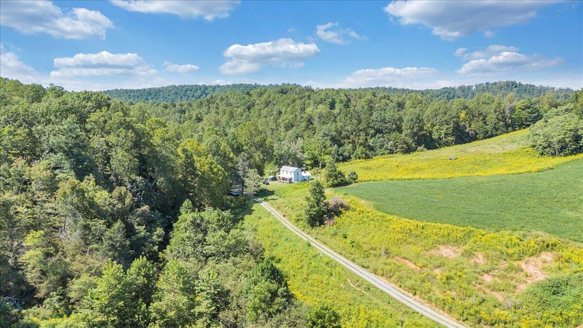 5741 Providence Church RD - Photo 27