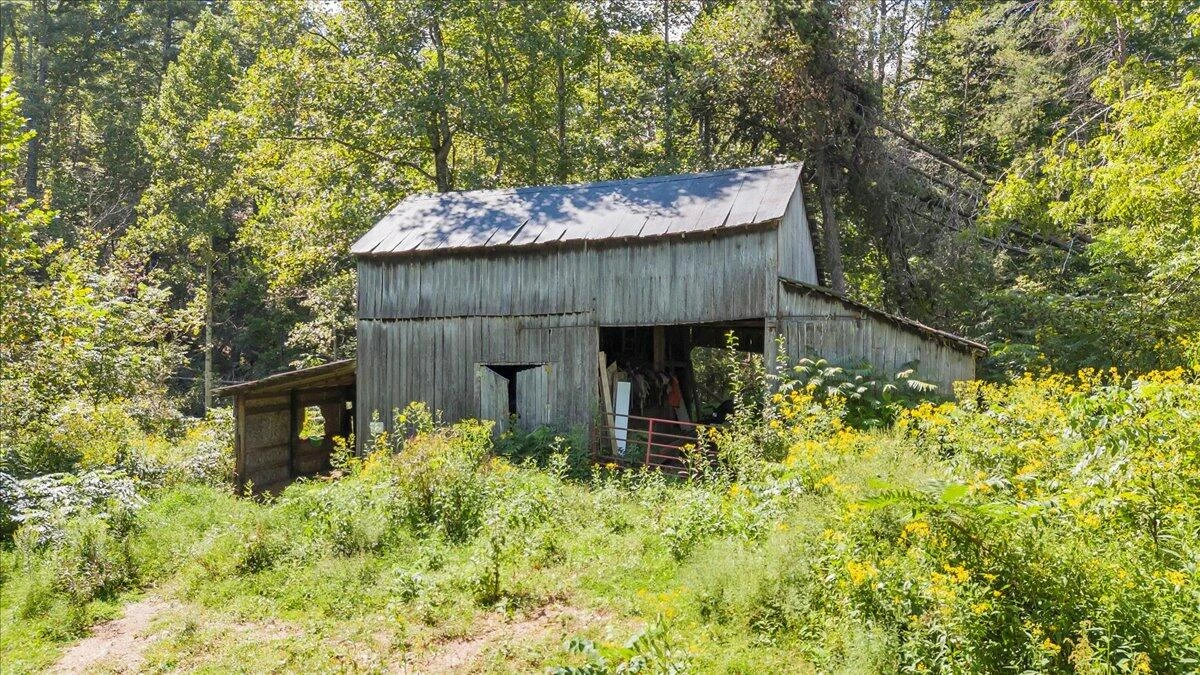 5741 Providence Church RD - Photo 30