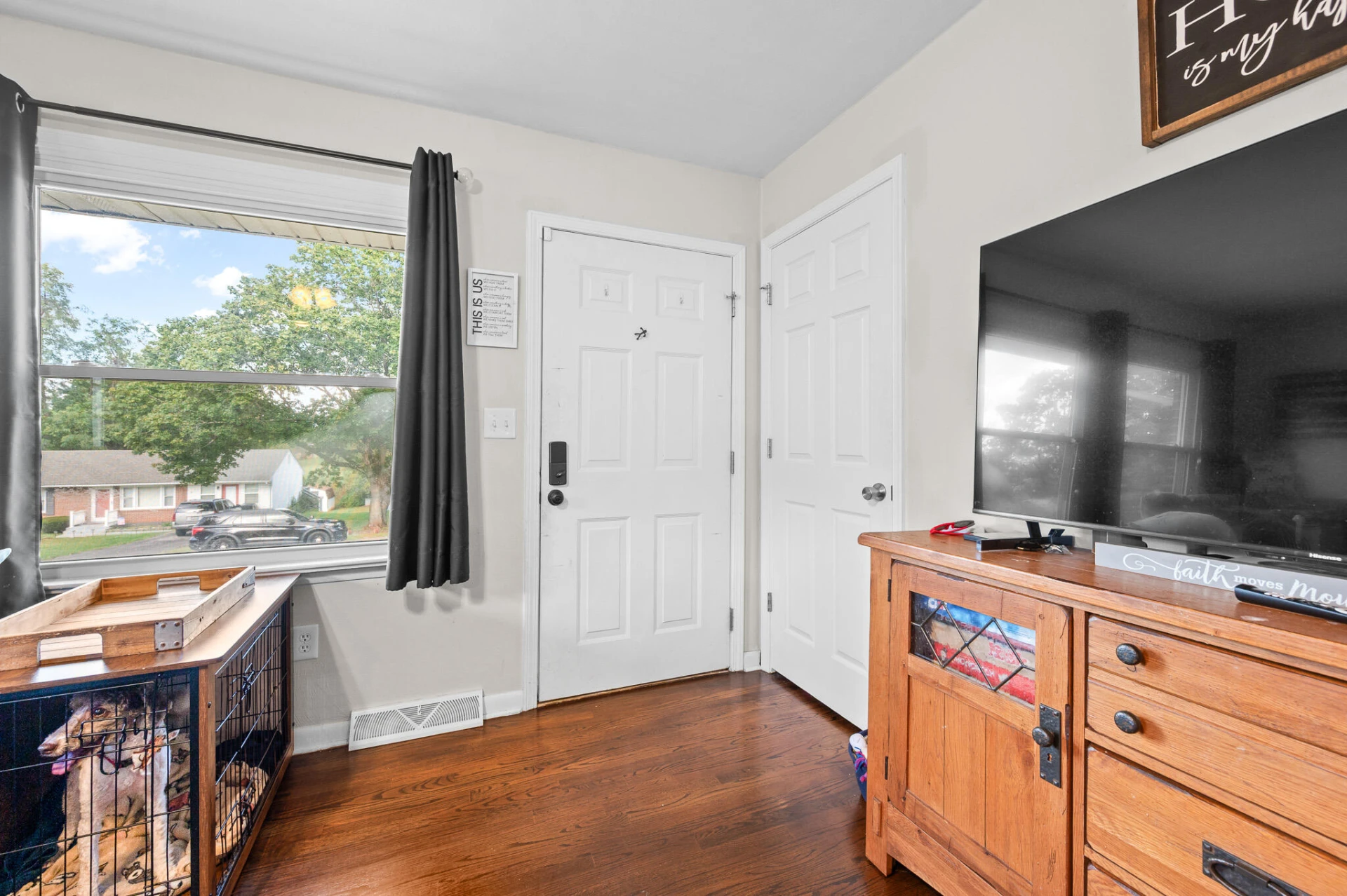 1005 Bowling DR - Photo 16
