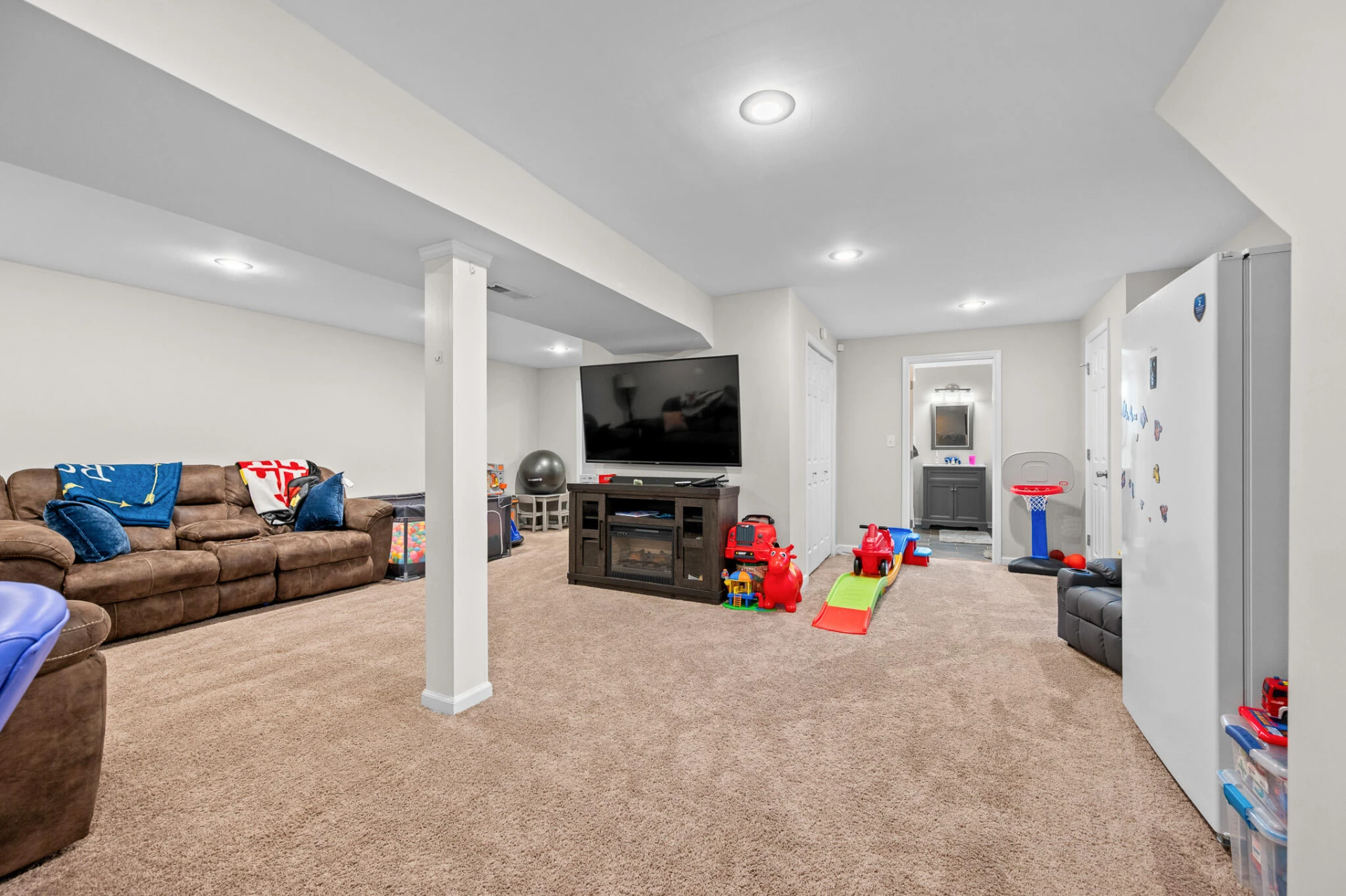 1005 Bowling DR - Photo 32