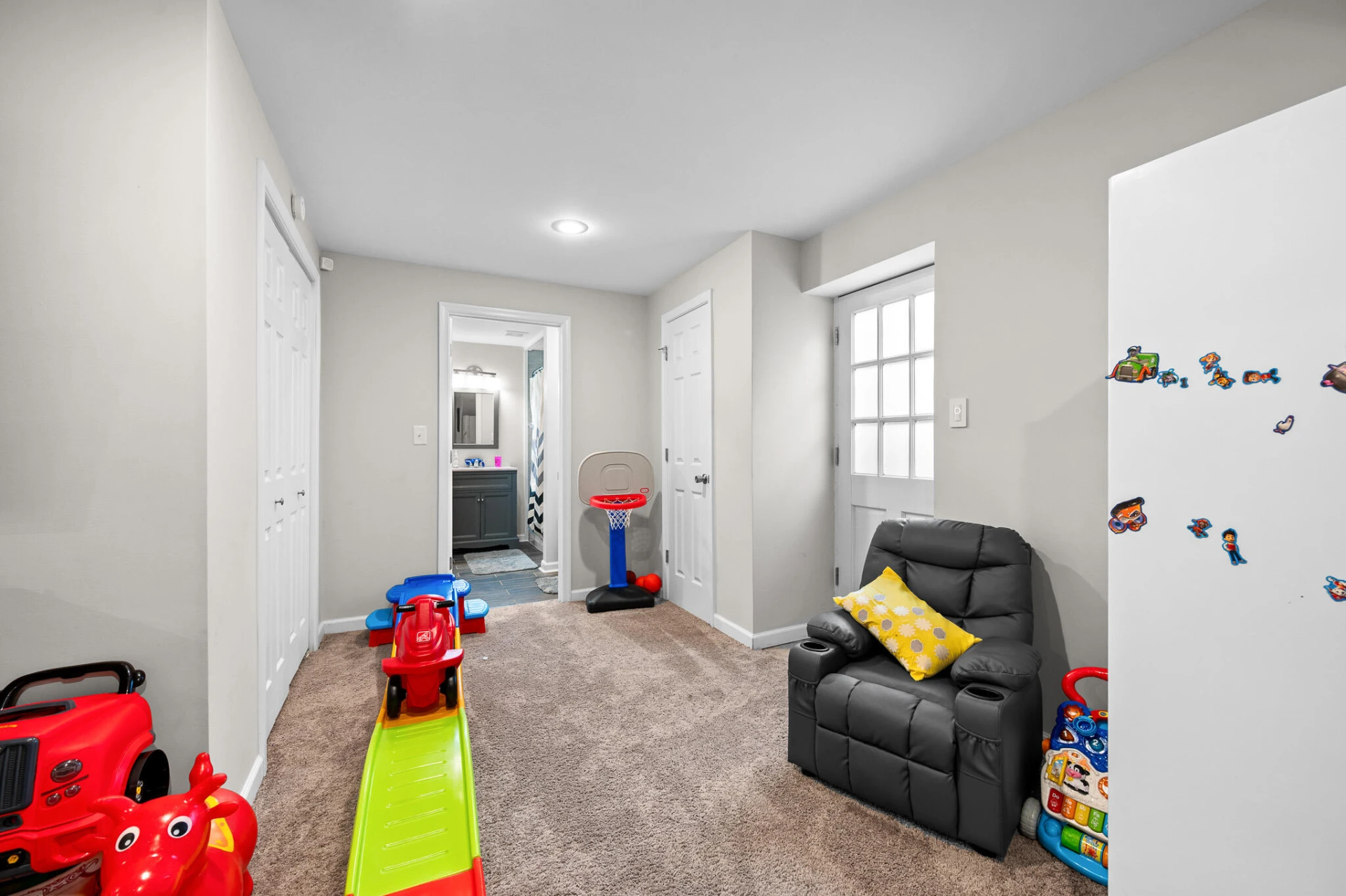 1005 Bowling DR - Photo 43
