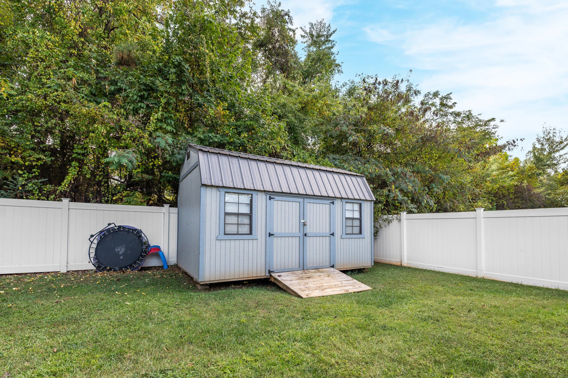 1005 Bowling DR - Photo 11