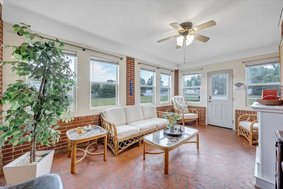 10590 Stewartsville RD - Photo 13