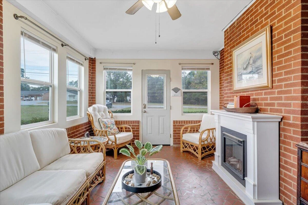 10590 Stewartsville RD - Photo 14