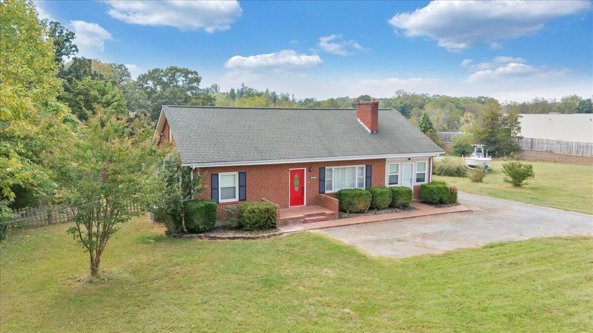 10590 Stewartsville RD - Photo 28