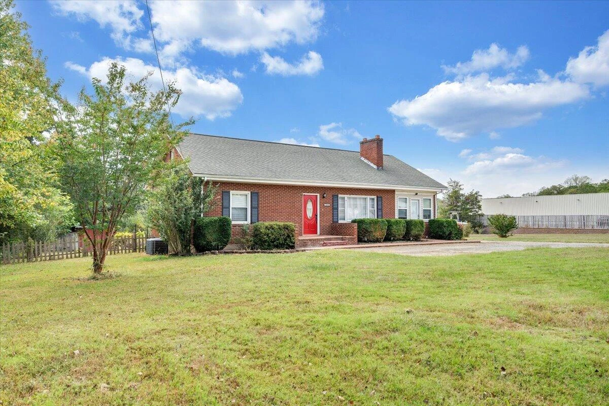 10590 Stewartsville RD - Photo 36