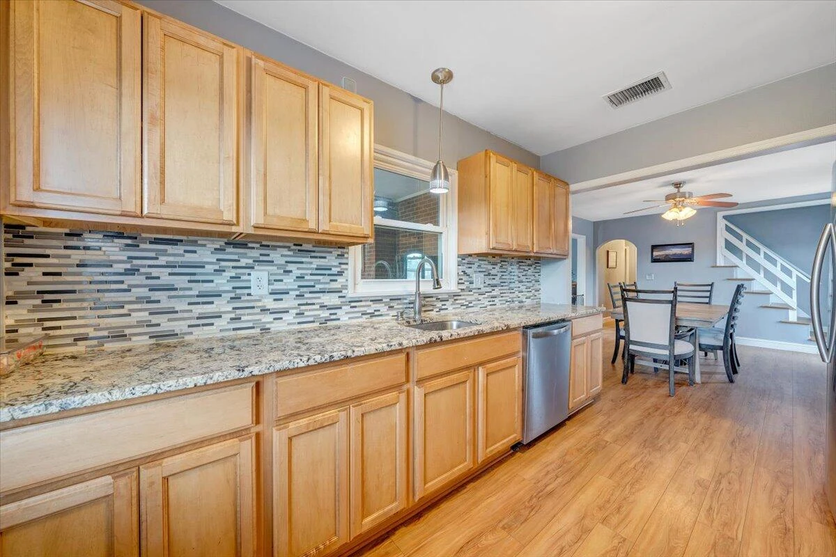 10590 Stewartsville RD - Photo 12