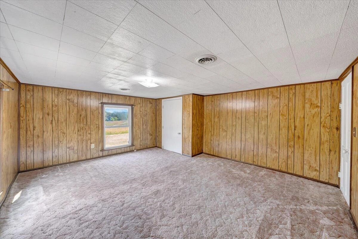 1494 W Riverside DR - Photo 25