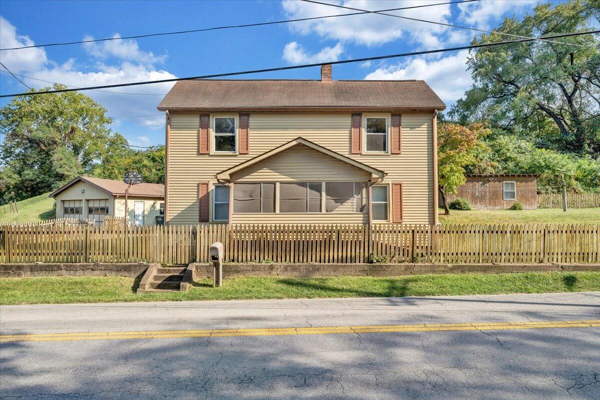 1494 W Riverside DR - Photo 43