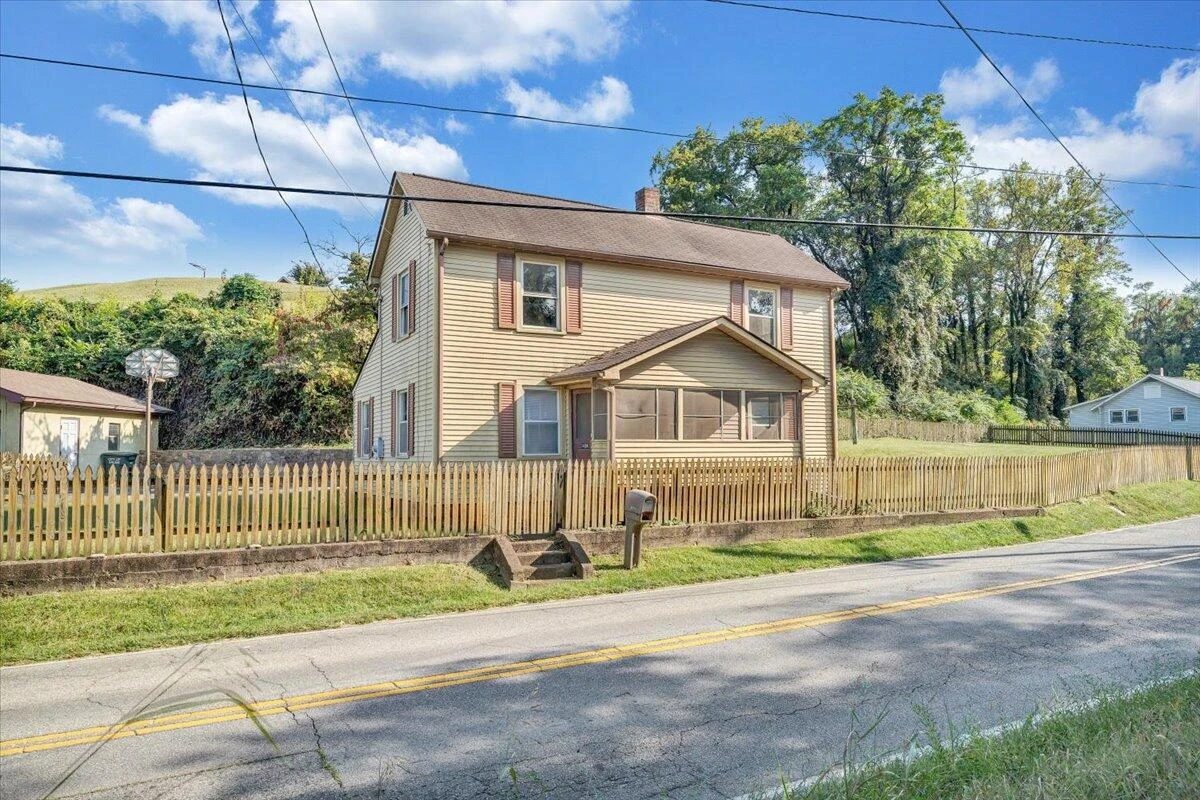 1494 W Riverside DR - Photo 44