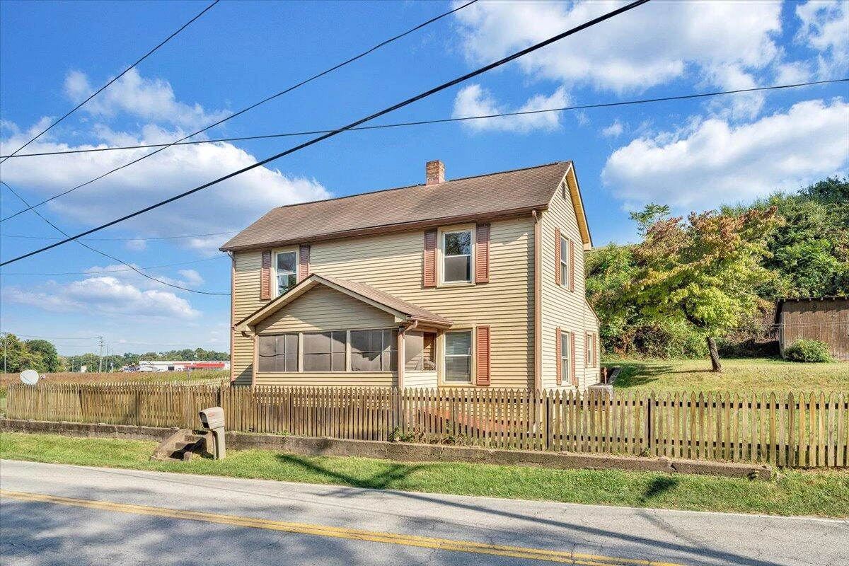 1494 W Riverside DR - Photo 45
