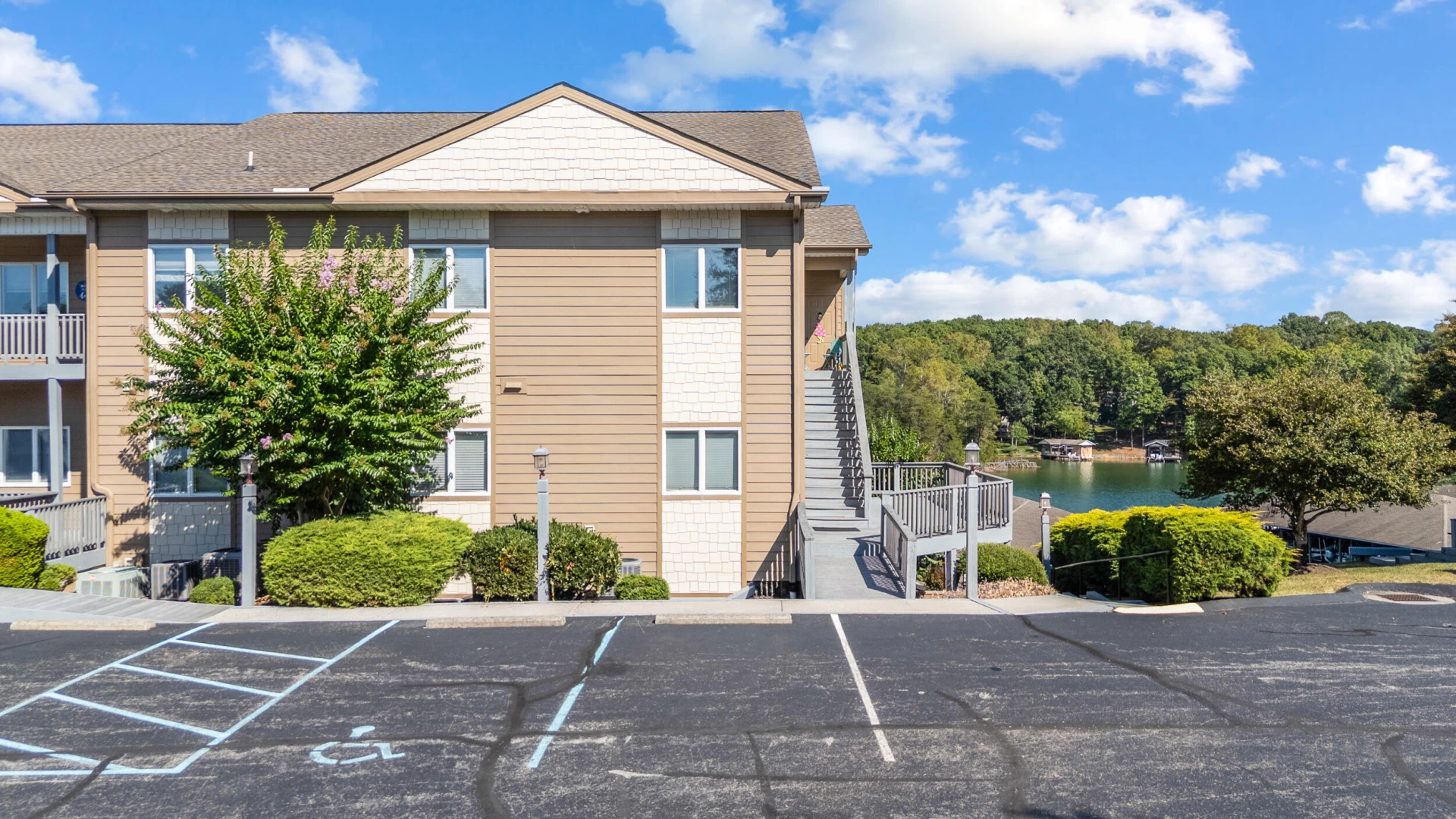 1137 Mariners WAY #48 - Photo 2