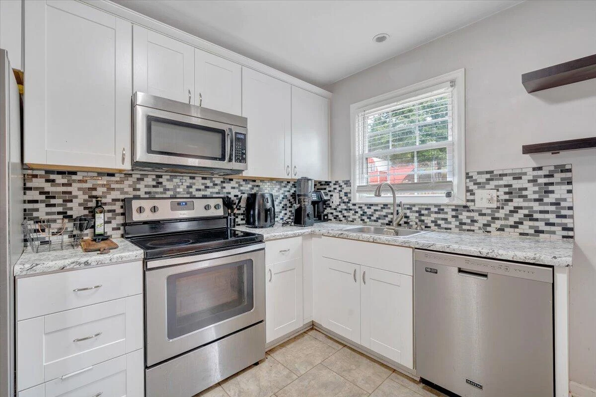 1043 Incline DR - Photo 18