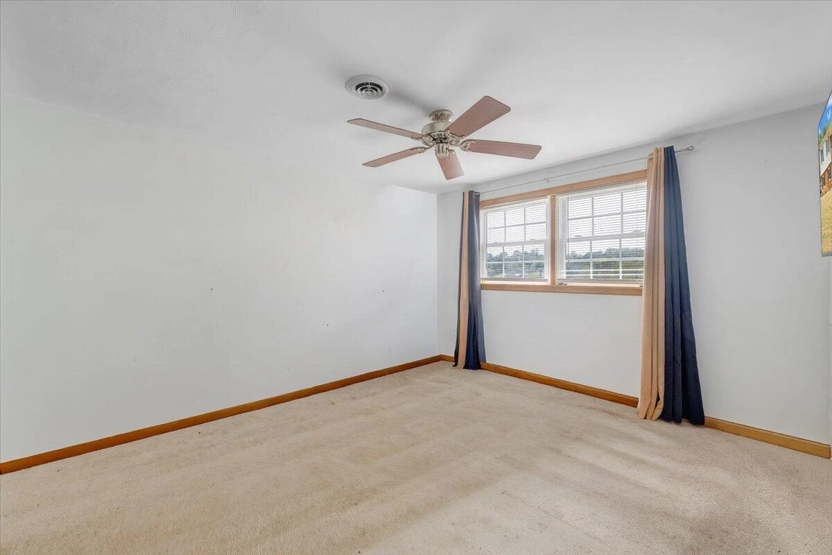 1043 Incline DR - Photo 31