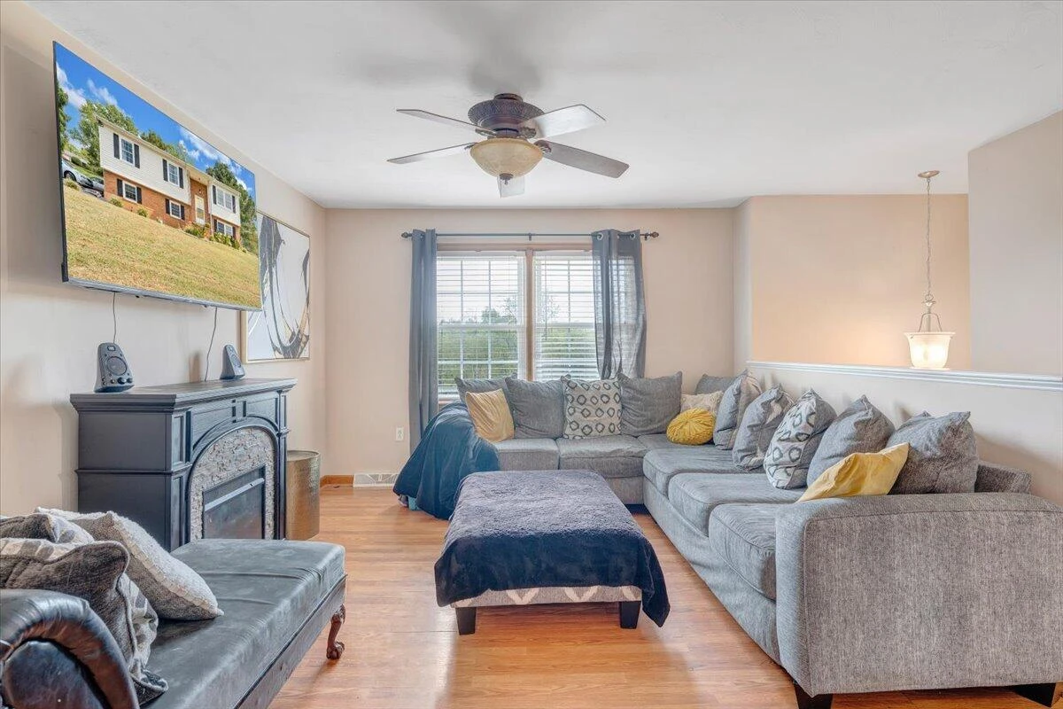 1043 Incline DR - Photo 4