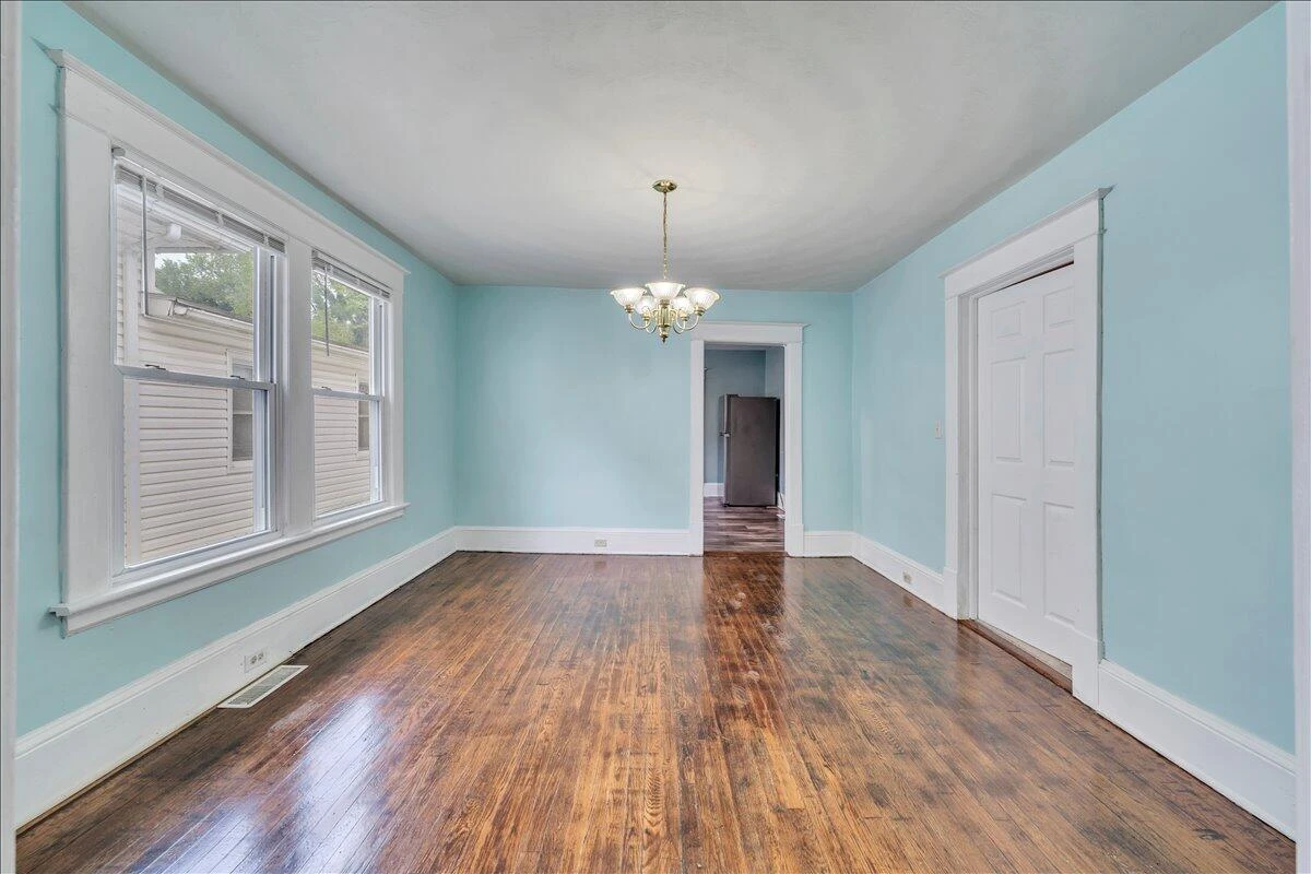 811 RUTHERFORD AVE NW - Photo 17