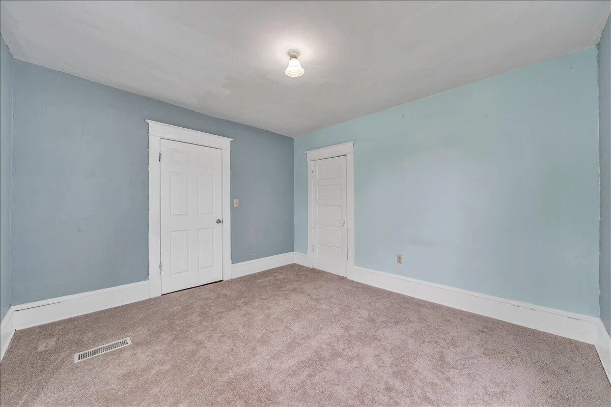 811 RUTHERFORD AVE NW - Photo 19