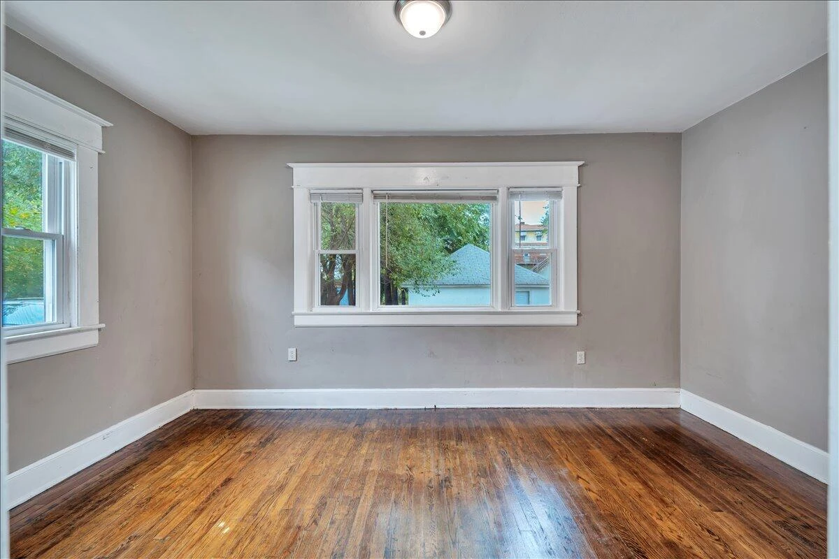 811 RUTHERFORD AVE NW - Photo 24