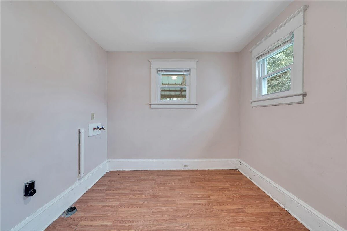 811 RUTHERFORD AVE NW - Photo 28