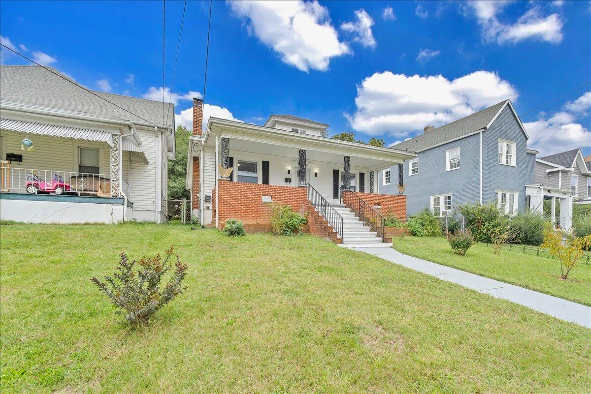 811 RUTHERFORD AVE NW - Photo 50