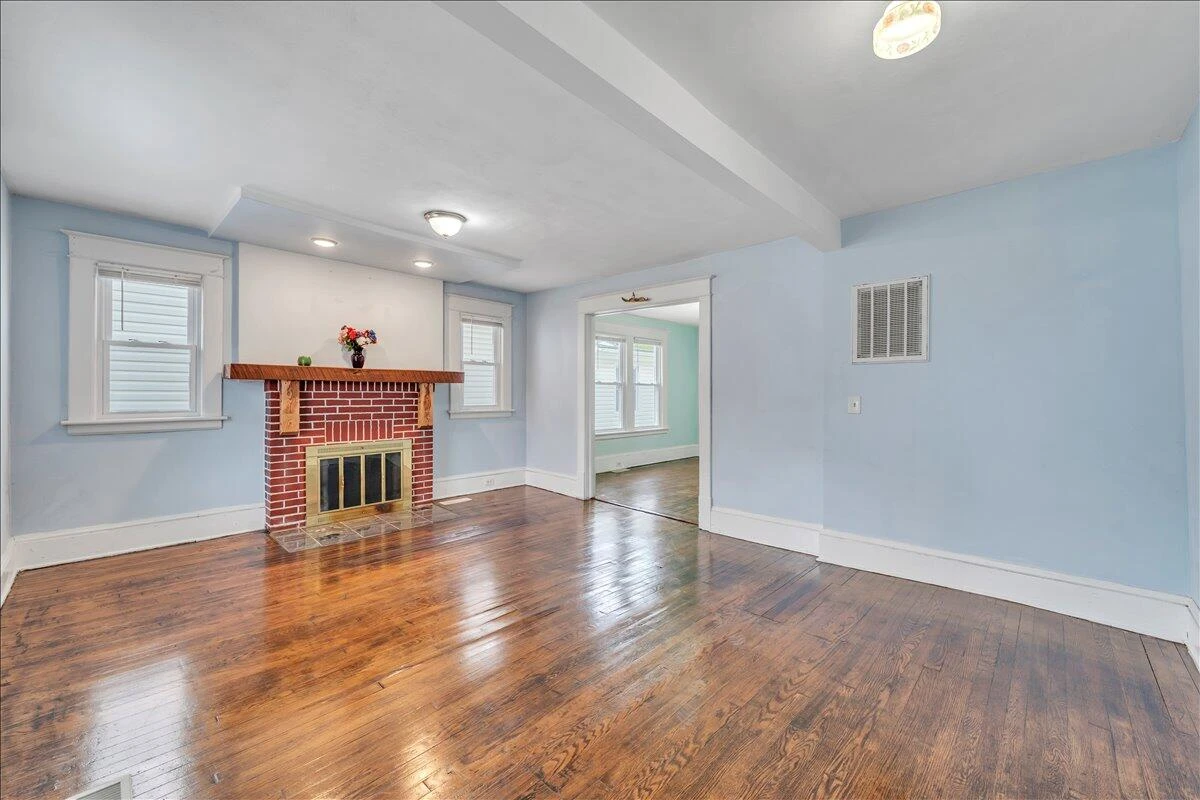 811 RUTHERFORD AVE NW - Photo 7