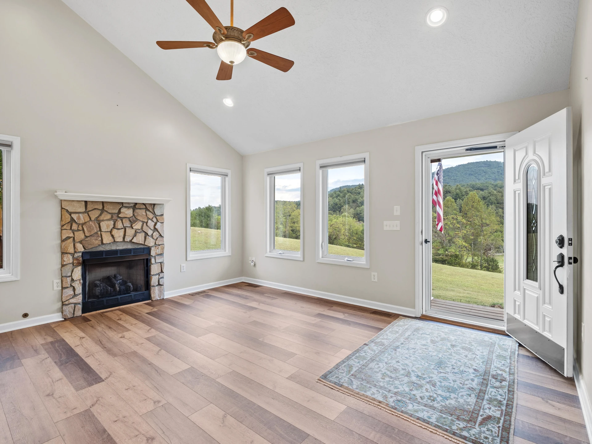 885 Whetstone RD - Photo 3