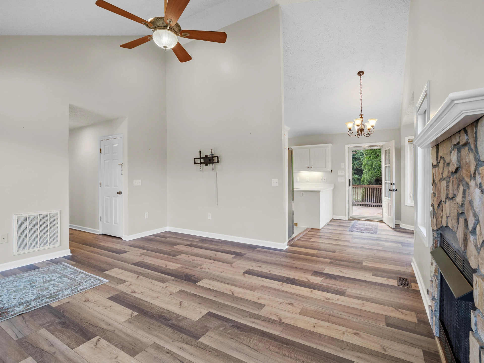 885 Whetstone RD - Photo 7
