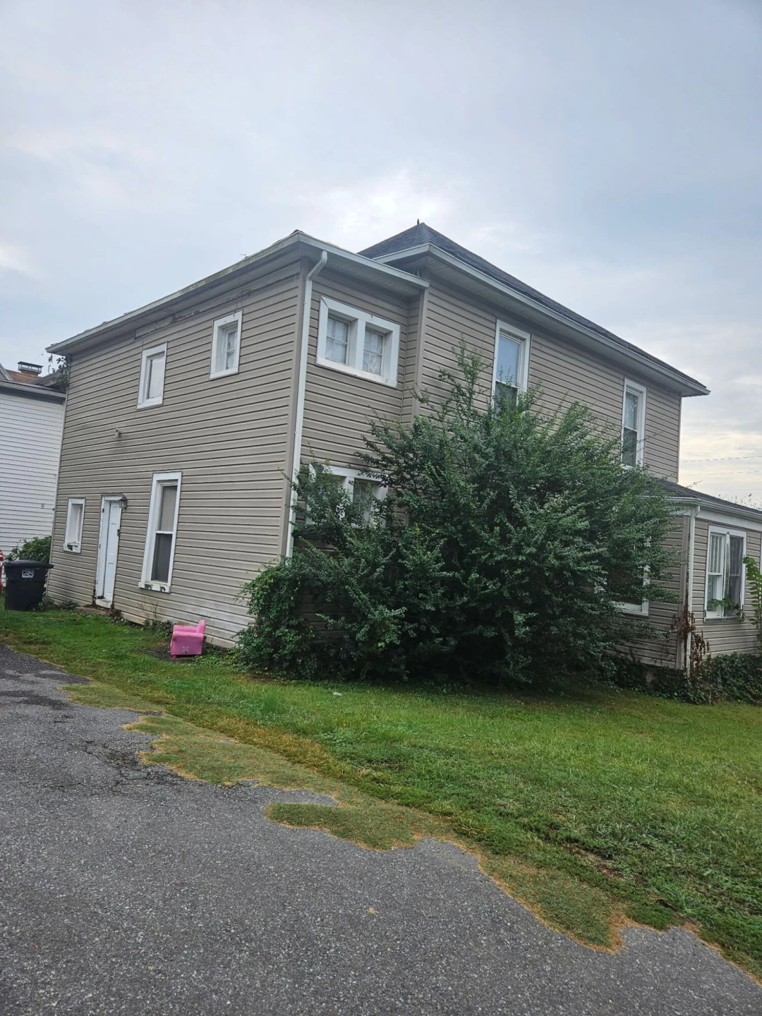 2129 Orange AVE NW - Photo 2