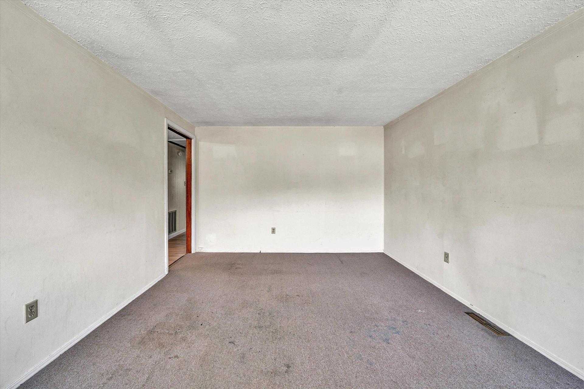 175 SYCAMORE ST - Photo 6