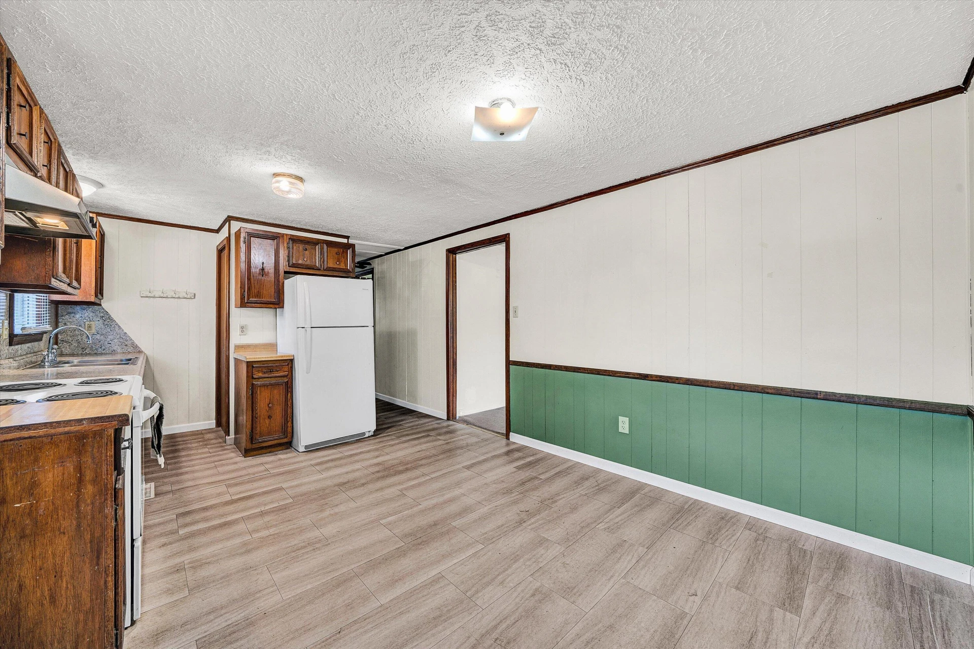 175 SYCAMORE ST - Photo 7