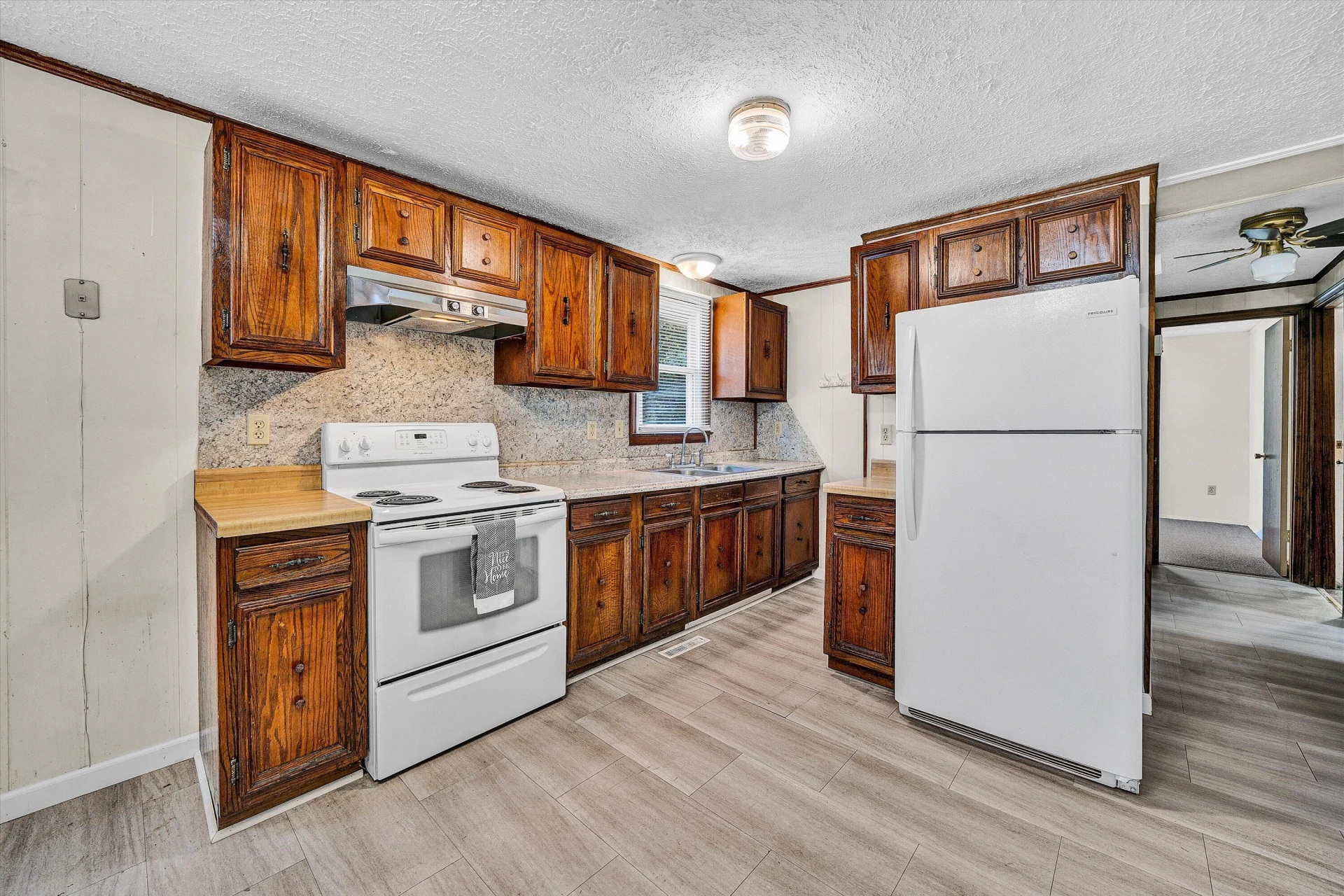 175 SYCAMORE ST - Photo 9