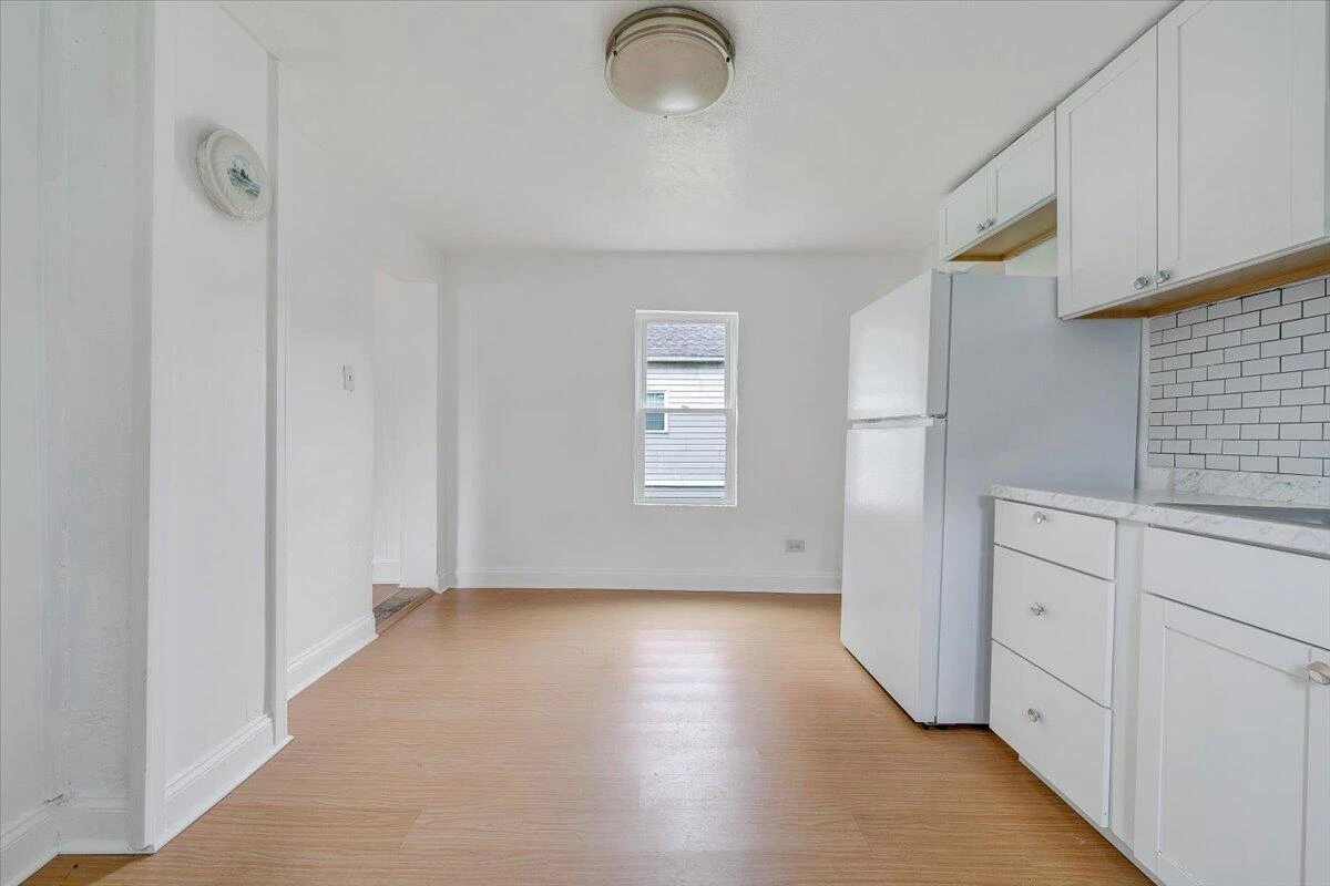 2116 Russell AVE SW - Photo 11