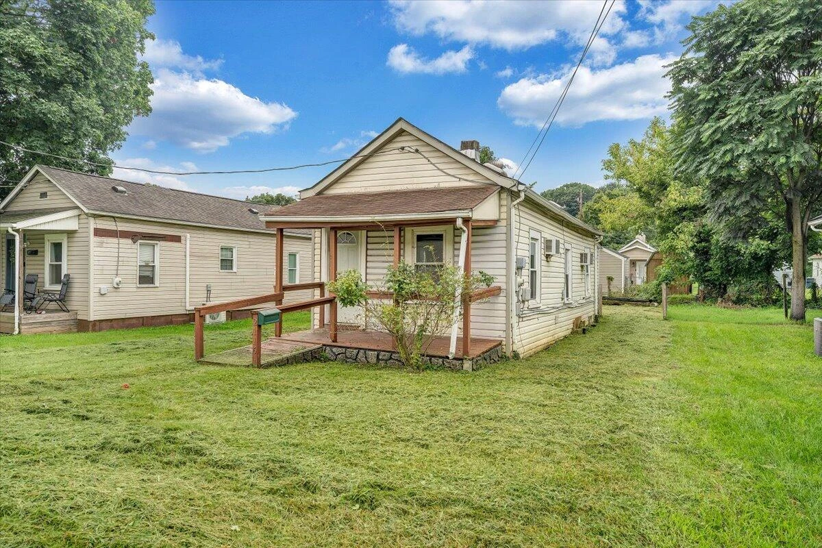 2116 Russell AVE SW - Photo 23