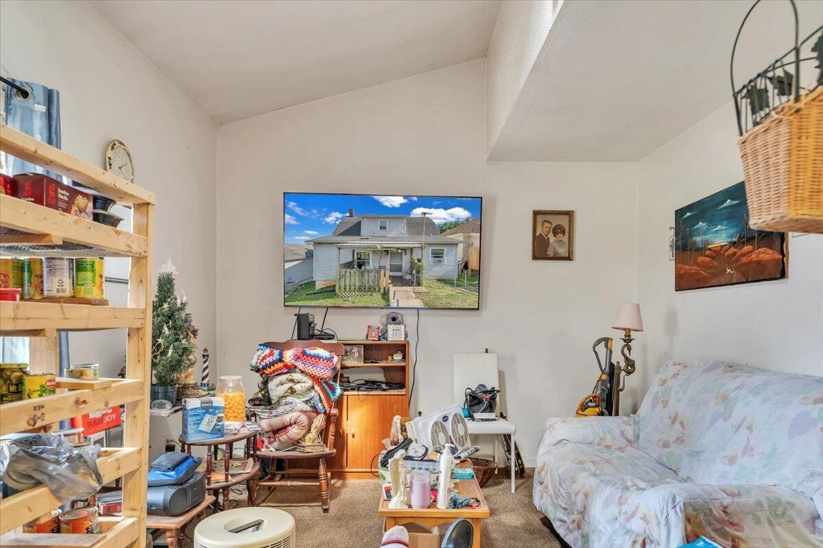1206 Tompkins AVE SE - Photo 15