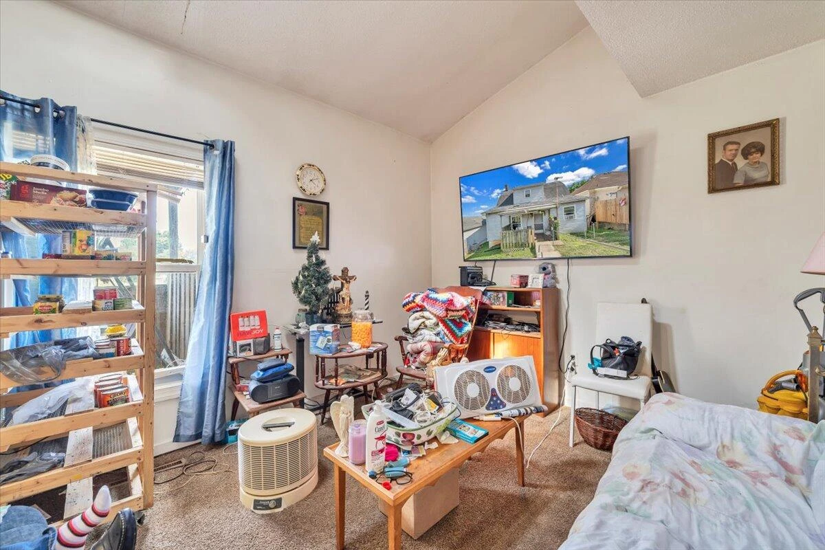 1206 Tompkins AVE SE - Photo 17