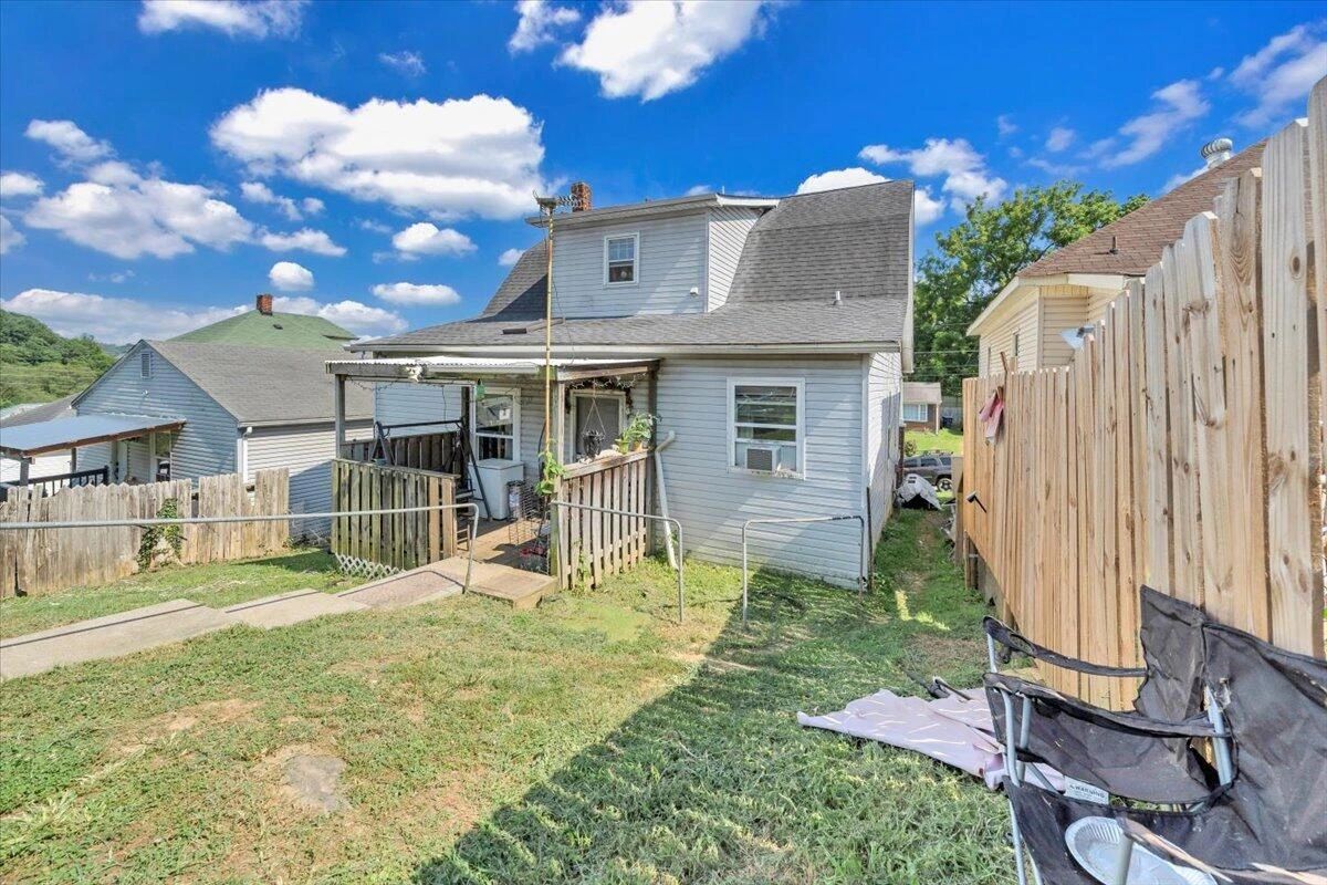 1206 Tompkins AVE SE - Photo 22