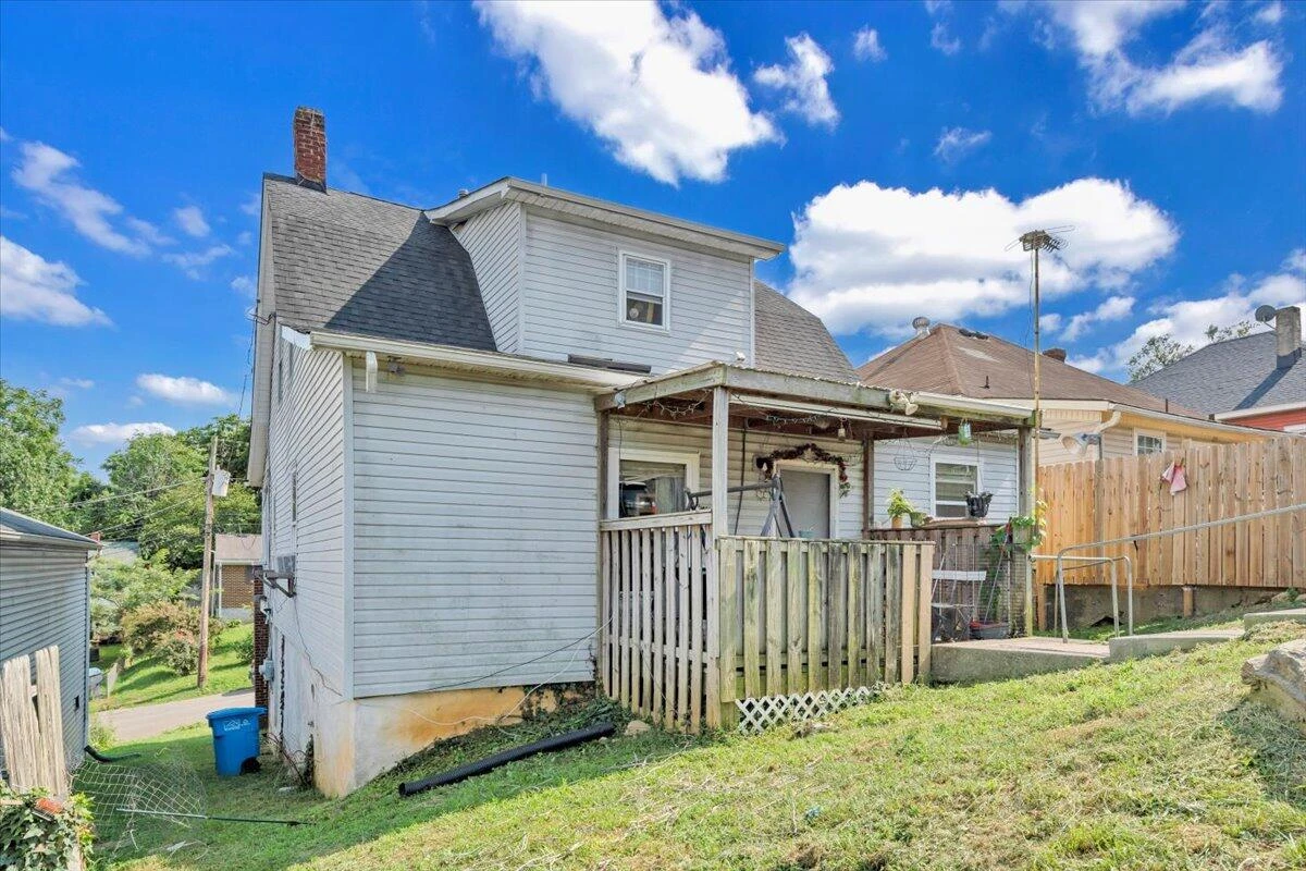 1206 Tompkins AVE SE - Photo 23