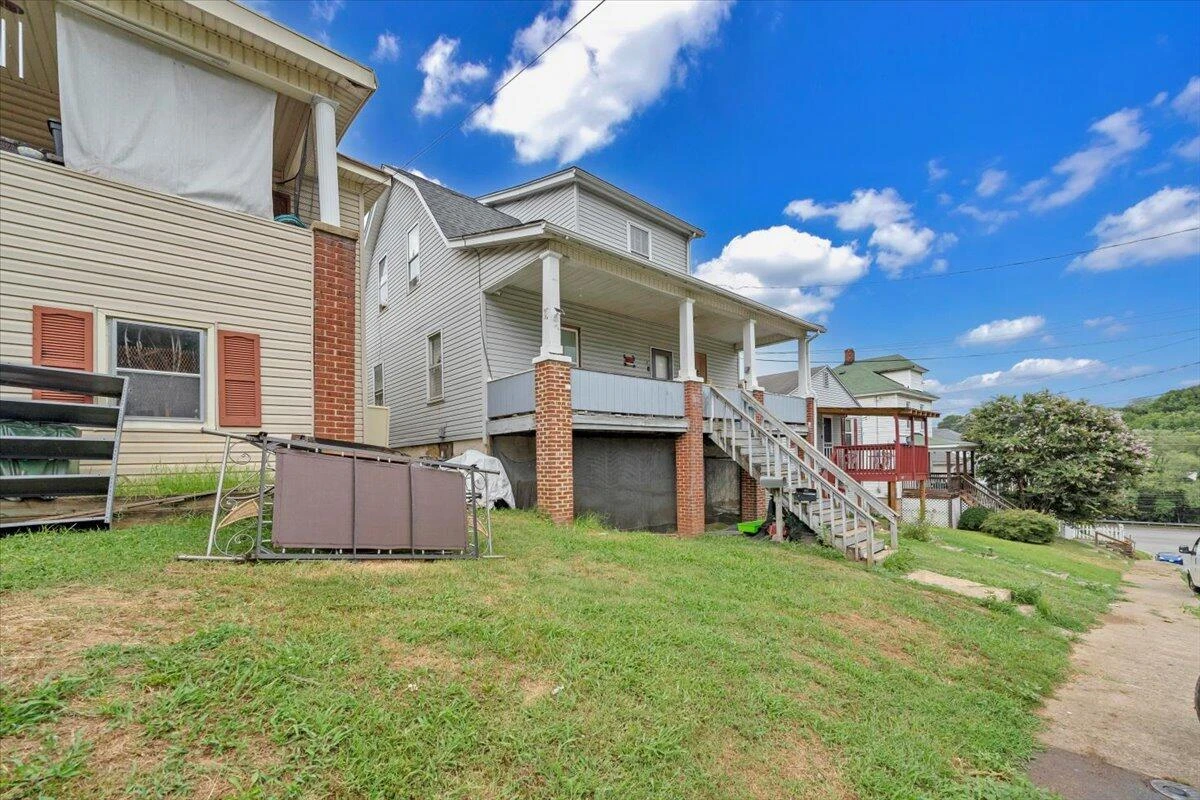 1206 Tompkins AVE SE - Photo 27