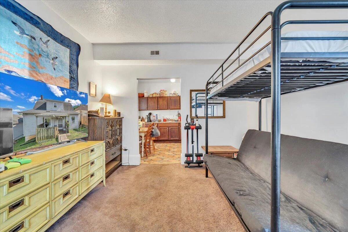 1206 Tompkins AVE SE - Photo 29