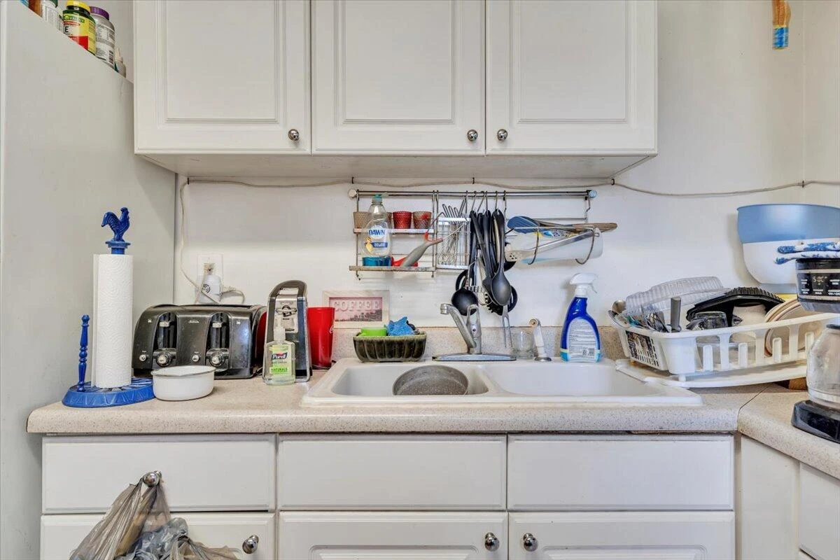 1206 Tompkins AVE SE - Photo 13
