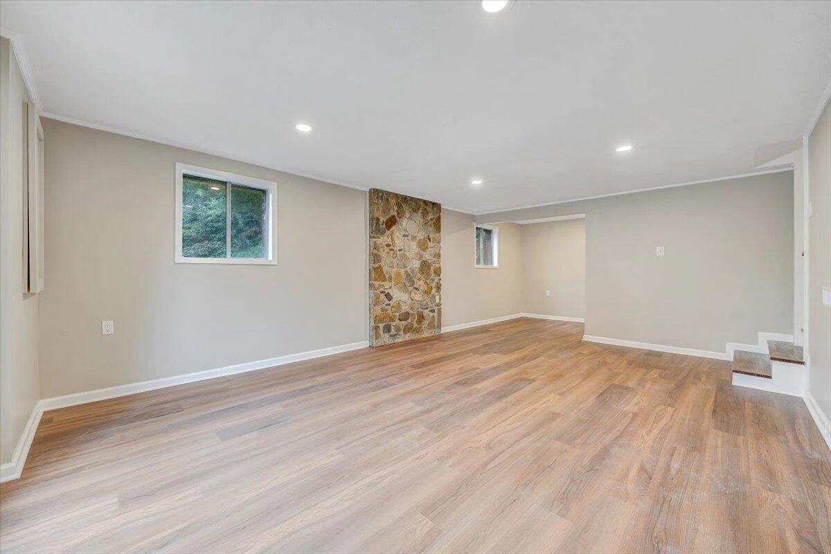 610 Central AVE - Photo 16