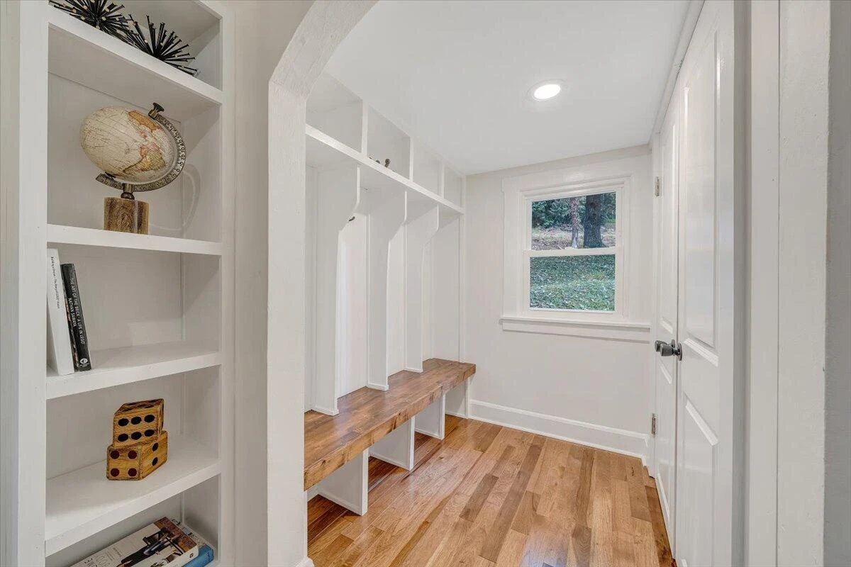 610 Central AVE - Photo 6