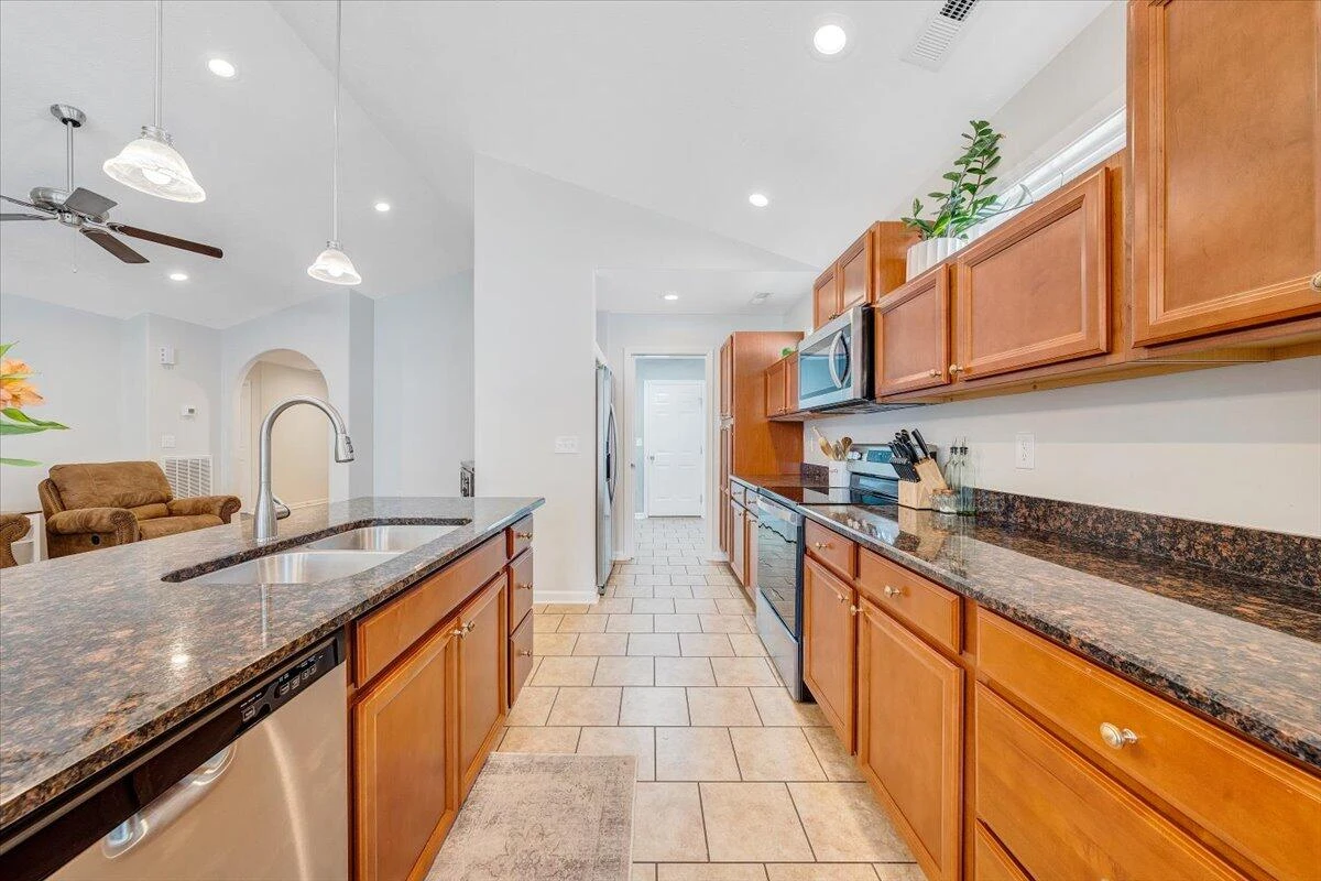 313 Jeffries DR - Photo 25