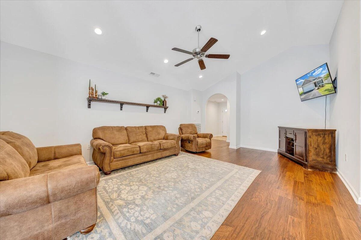 313 Jeffries DR - Photo 8