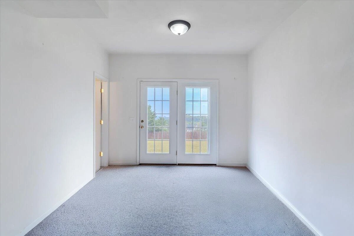 445 Chelsea Loop - Photo 34