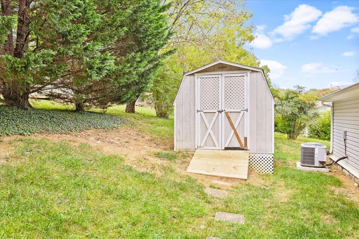 6854 Autumn Wood LN - Photo 23