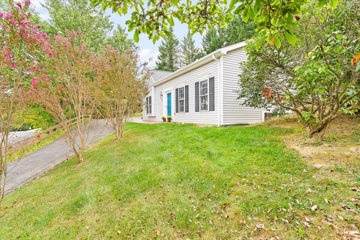 6854 Autumn Wood LN - Photo 4